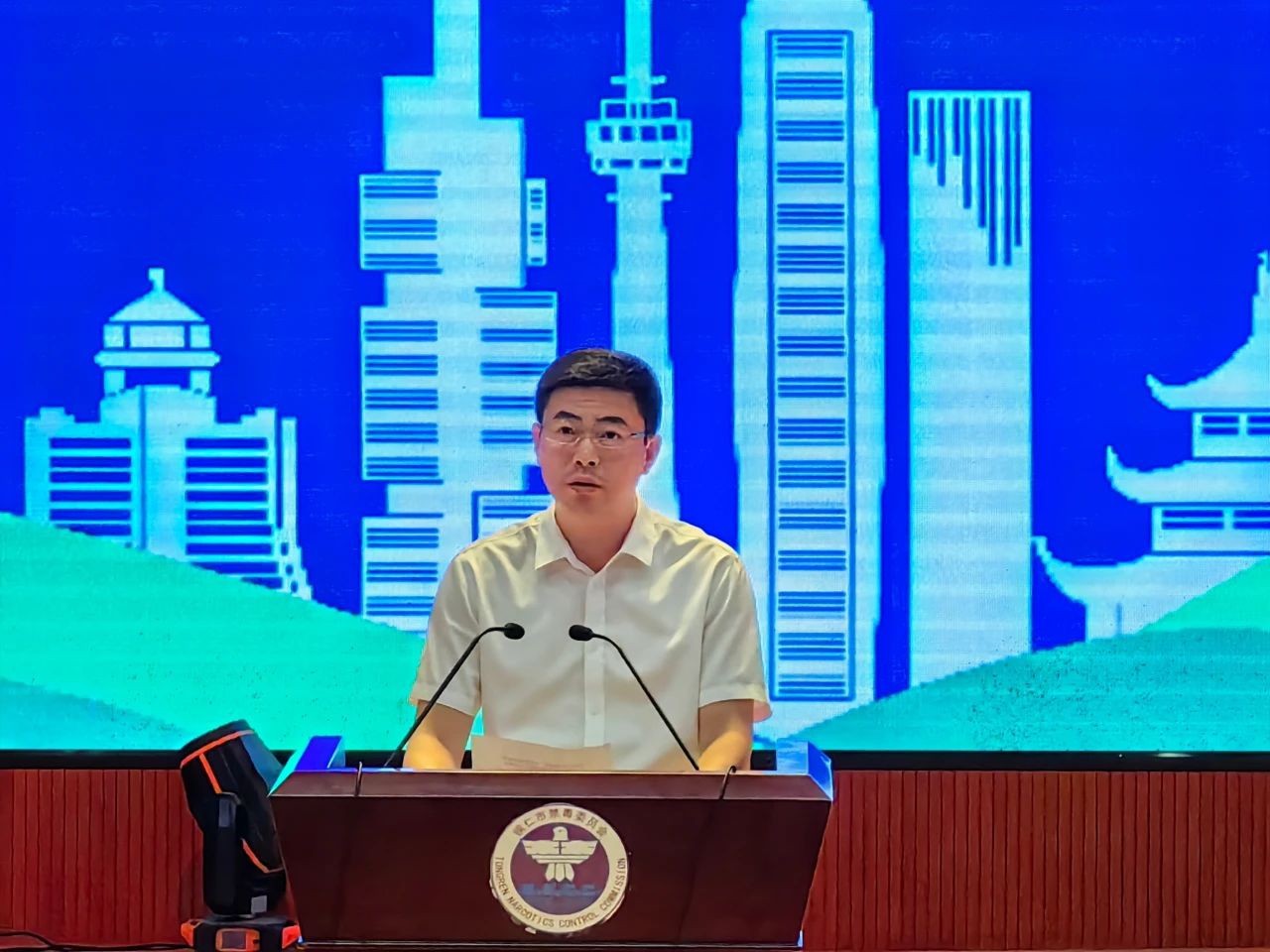 銅仁市舉行2024年“全民禁毒宣傳月”啟動(dòng)儀式暨全市禁毒示范宣講會