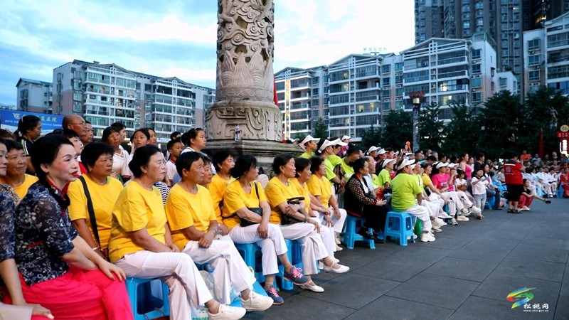 我縣開展慶祝建黨103周年全縣廣場(chǎng)舞優(yōu)秀節(jié)目展演活動(dòng)