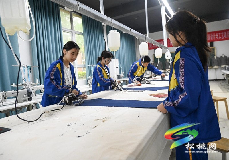 松桃職校：學習一技之長   升學就業(yè)兩不誤