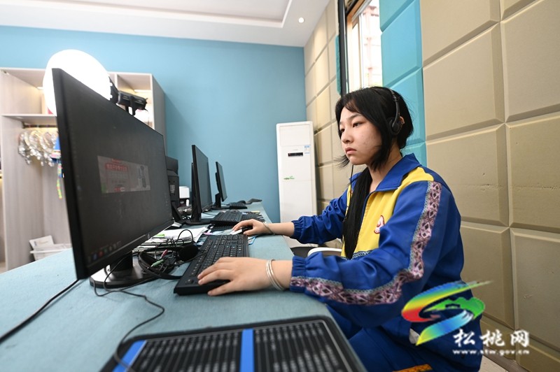 松桃職校：學習一技之長   升學就業(yè)兩不誤