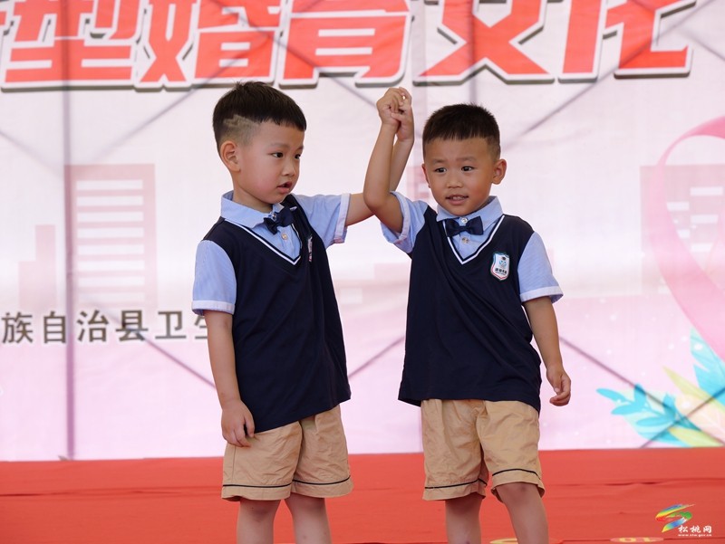松桃開展2024年“7.11世界人口日”暨健康科普大篷車展演宣傳服務(wù)活動