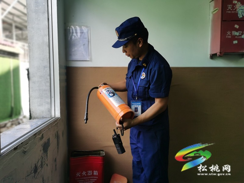 松桃消防開展學校消防安全檢查