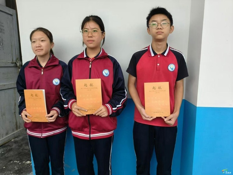 民革銅仁市委助力大路鎮(zhèn)教育：播種希望  啟迪未來  ——民革銅仁市委副主委代澤斌同志在大路鎮(zhèn)開展公益教育激勵與捐贈活動