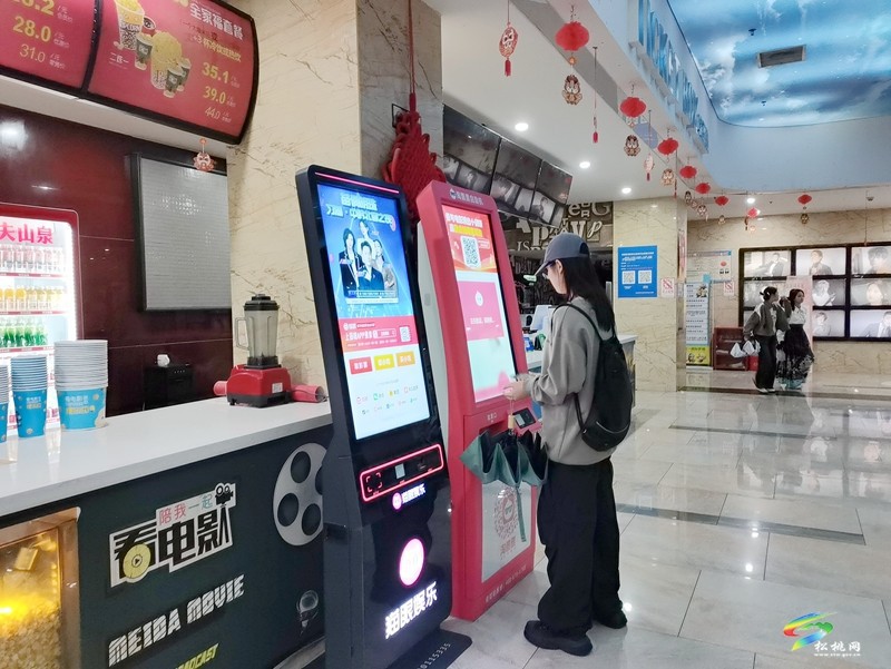 松桃：國(guó)慶假期掀起觀影熱潮