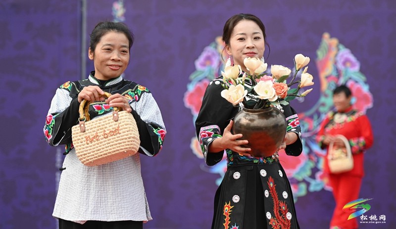松桃：學(xué)習(xí)“指尖技藝” 創(chuàng)造“指尖經(jīng)濟(jì)”
