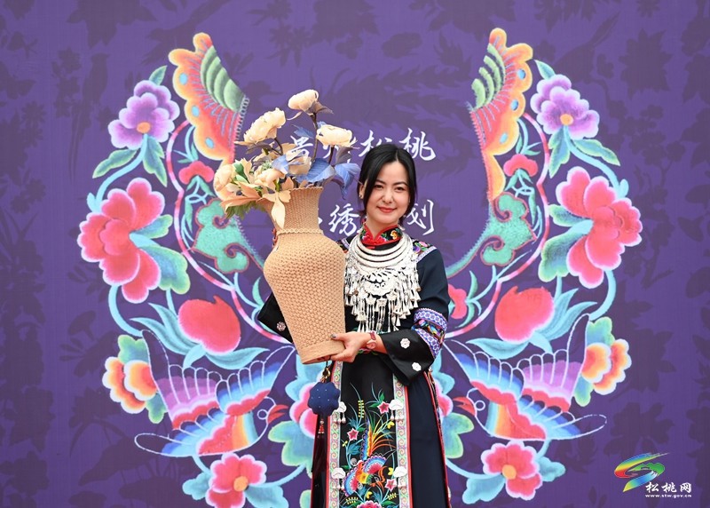 松桃：學(xué)習(xí)“指尖技藝” 創(chuàng)造“指尖經(jīng)濟(jì)”