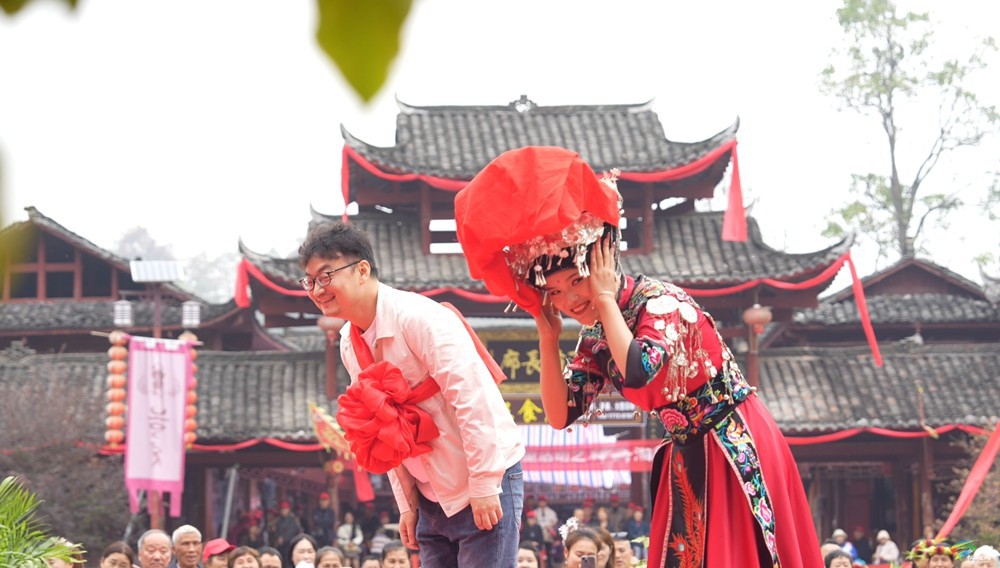 松桃歡樂(lè)慶苗年