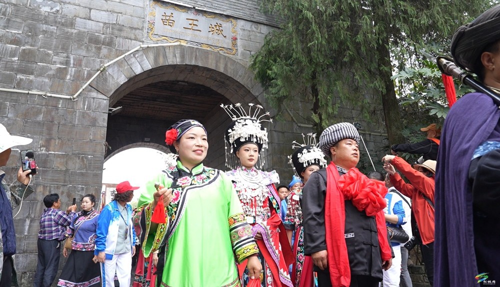 松桃歡樂(lè)慶苗年