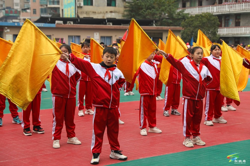 活力田徑 童心飛揚(yáng)——縣第一完小第118屆田徑運(yùn)動會開幕
