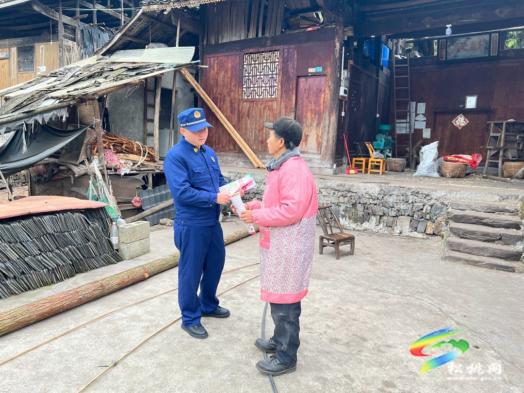 松桃消防走村入戶開展冬季消防安全宣傳活動