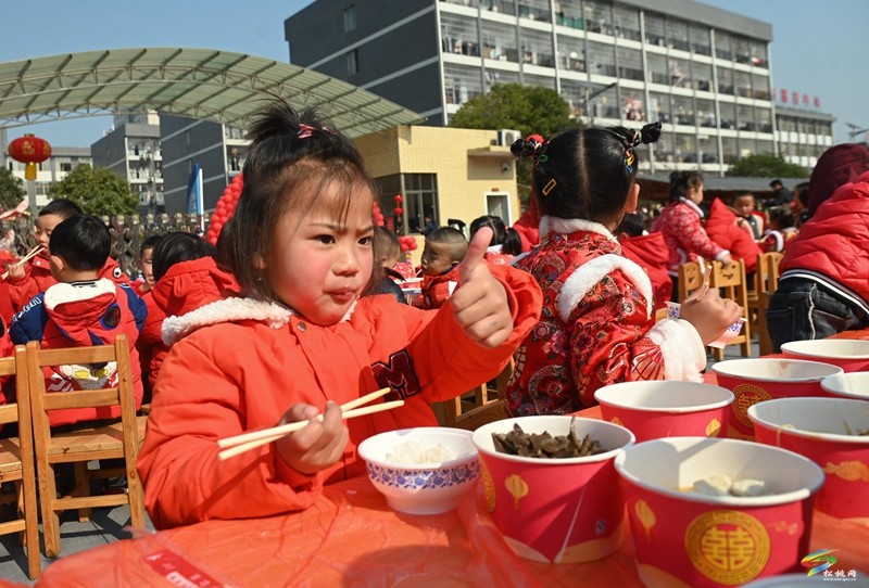縣第三幼兒園：歡喜迎新年