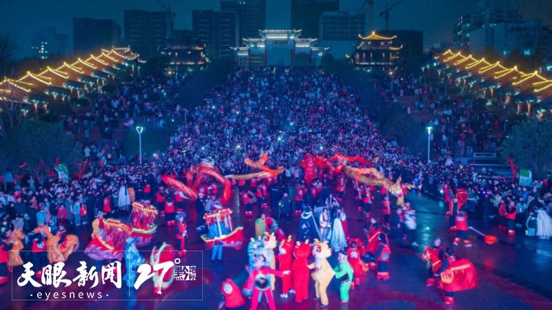 【兩會(huì)·民生新觀察】“黃小西吃晚飯” ！吃的是貴州文旅“長(zhǎng)桌宴”