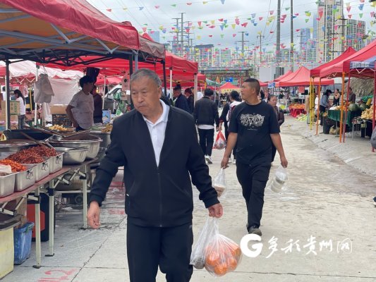 【消費(fèi)新觀察】在貴陽 有一種City walk叫趕集