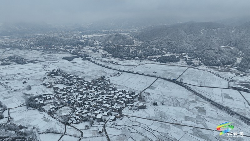 松桃烏羅鎮(zhèn)：雪景圖上新 一大波美景圖來(lái)襲~