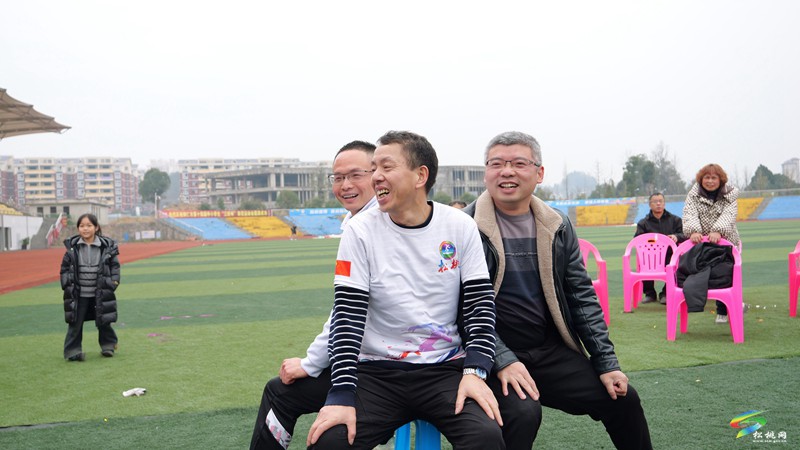 玩游戲、吃刨湯 共啟新年章——松桃跑步運(yùn)動協(xié)會年會圓滿舉行