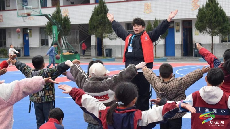 松桃大學生支教團：十三天點亮山區(qū)兒童求知夢想