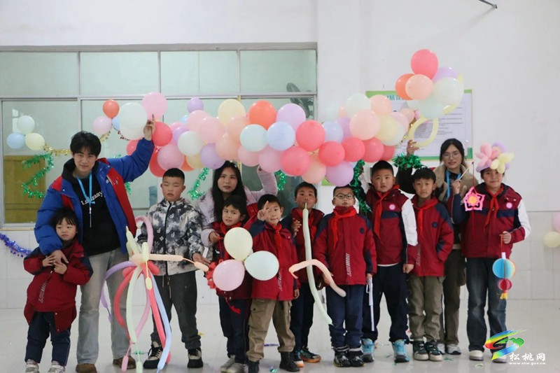 松桃大學生支教團：十三天點亮山區(qū)兒童求知夢想