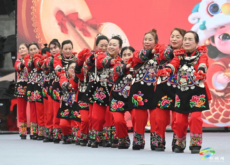 松桃：新春七天樂(lè)之“苗鄉(xiāng)舞步”民族民間舞蹈大賽  點(diǎn)燃春節(jié)歡樂(lè)氛圍