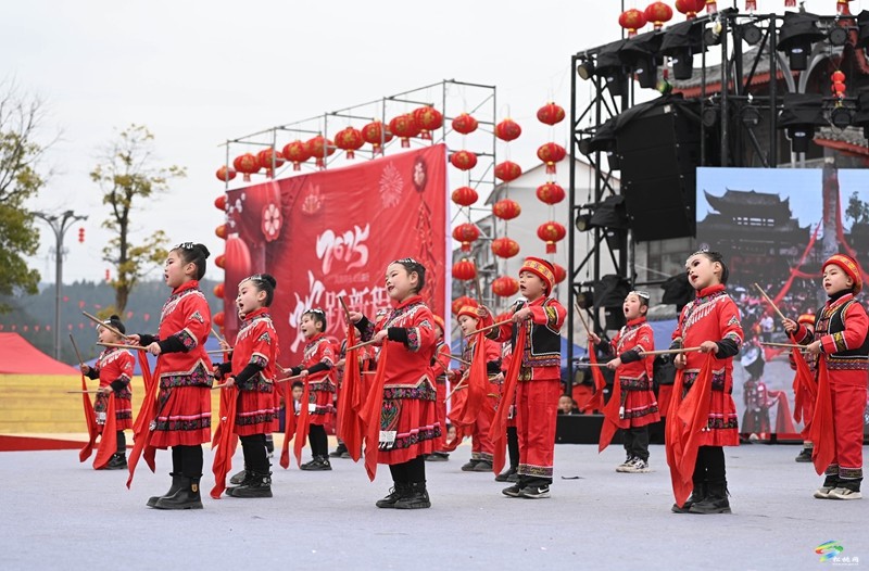 松桃：誰(shuí)“語(yǔ)”爭(zhēng)鋒 春之語(yǔ)“話松桃”語(yǔ)言藝術(shù)大賽濃情上演