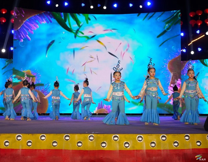 松桃：“民星”閃耀 春之韻“美麗鄉(xiāng)村歡樂(lè)匯”才藝大賽舉行