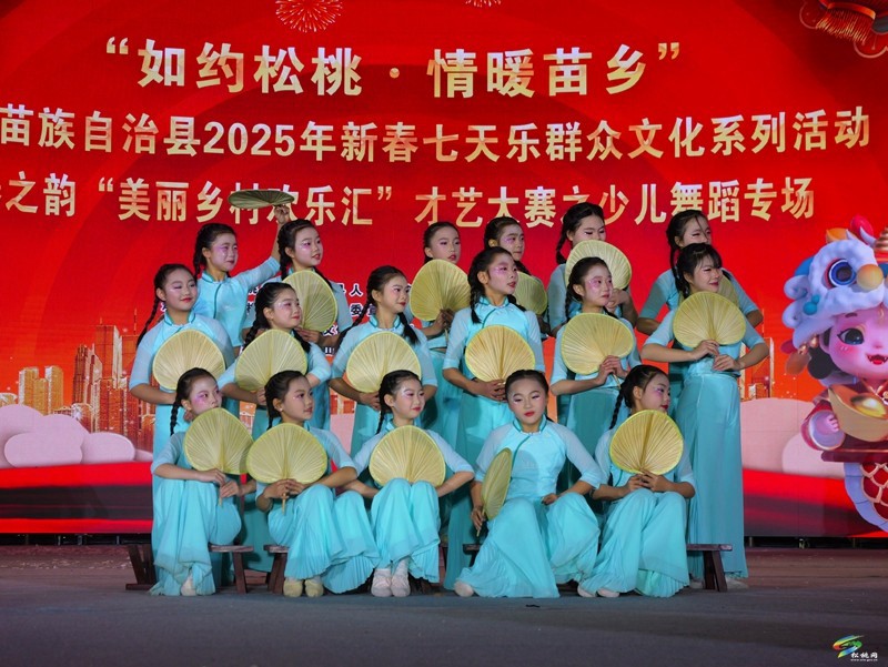 松桃：“民星”閃耀 春之韻“美麗鄉(xiāng)村歡樂(lè)匯”才藝大賽舉行