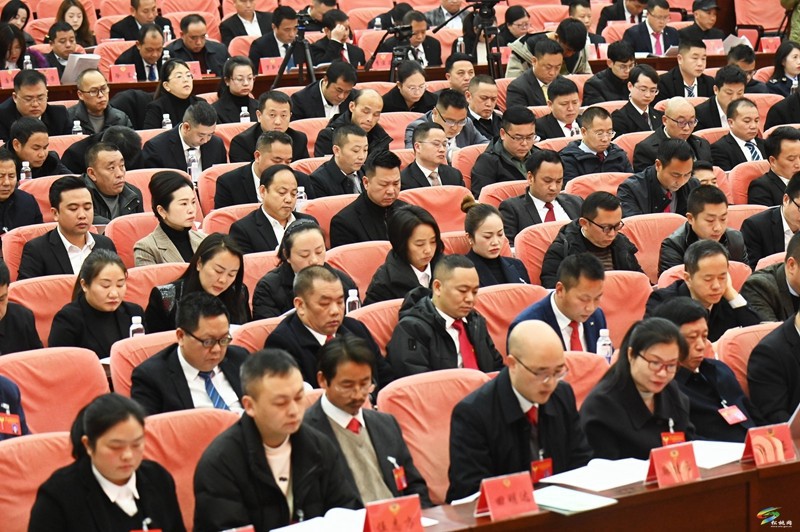 縣政協(xié)十五屆四次會(huì)議舉行第二次全體會(huì)議暨委員大會(huì)發(fā)言會(huì)