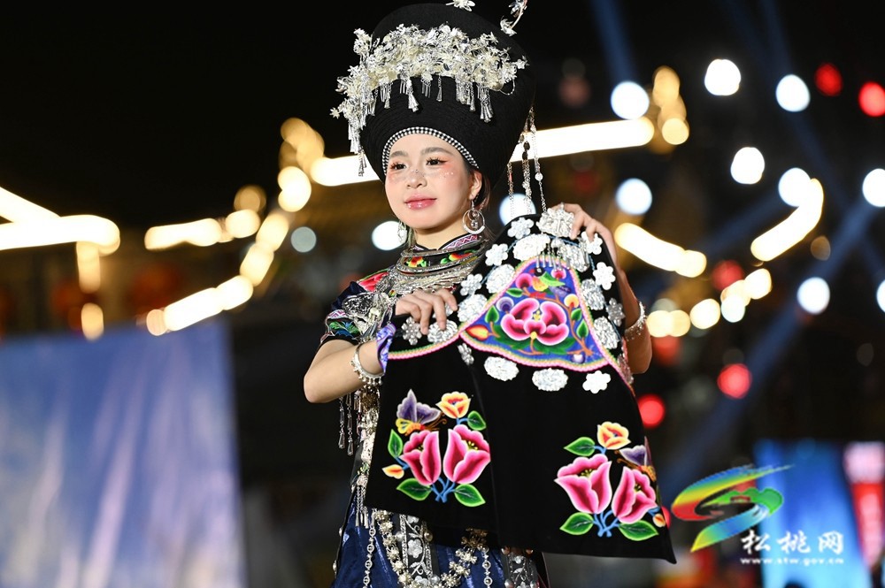 松桃村晚第二場(chǎng)精彩開(kāi)啟 民俗文化激情碰撞