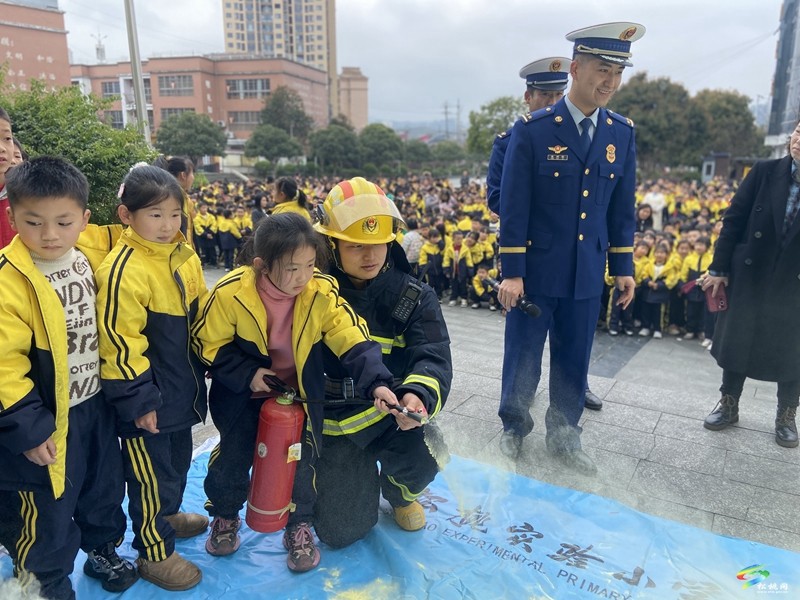 松桃2025年“藍(lán)焰護(hù)苗”關(guān)愛青少年行動正式啟動