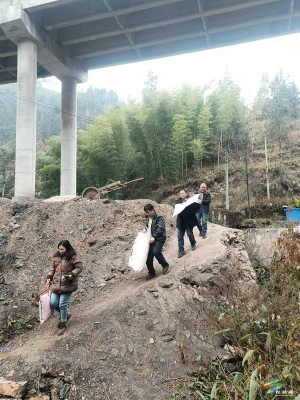 松桃金龍村：心系群眾冷暖  情牽百姓民生