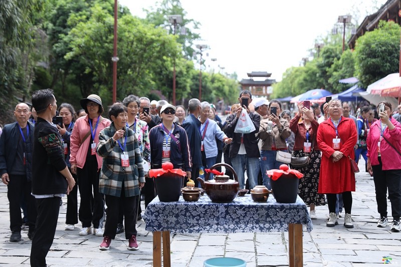 松桃：苗王城非遺體驗(yàn)引熱潮  傳統(tǒng)技藝激活鄉(xiāng)村游