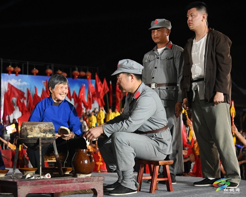 五一邂逅松桃村晚！石梁與太平營競演點燃鄉(xiāng)村文化盛宴