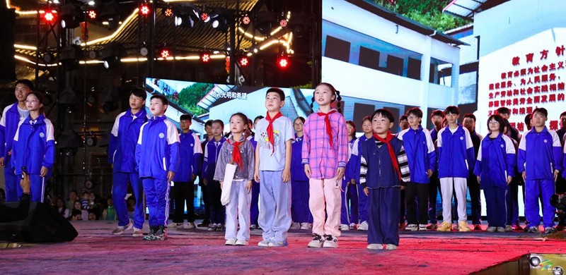 苗鄉(xiāng)夜未央！松桃村晚第八期PK賽精彩上演
