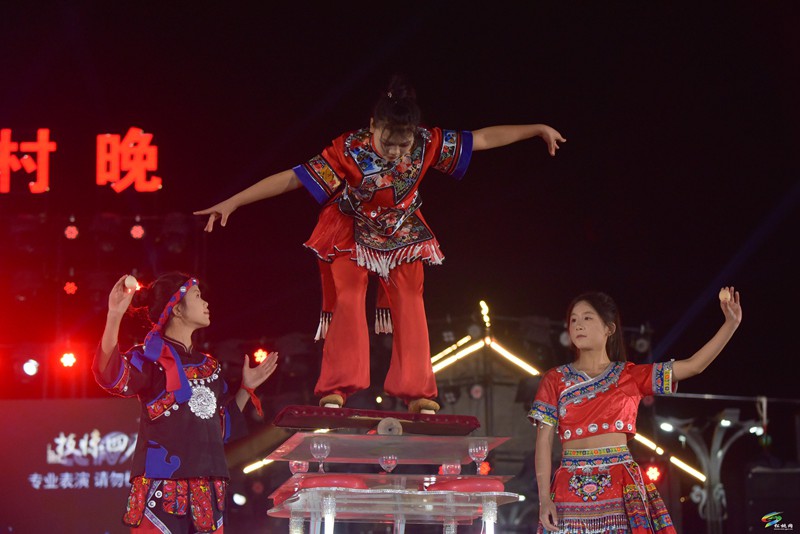 苗鄉(xiāng)夜未央！松桃村晚第八期PK賽精彩上演