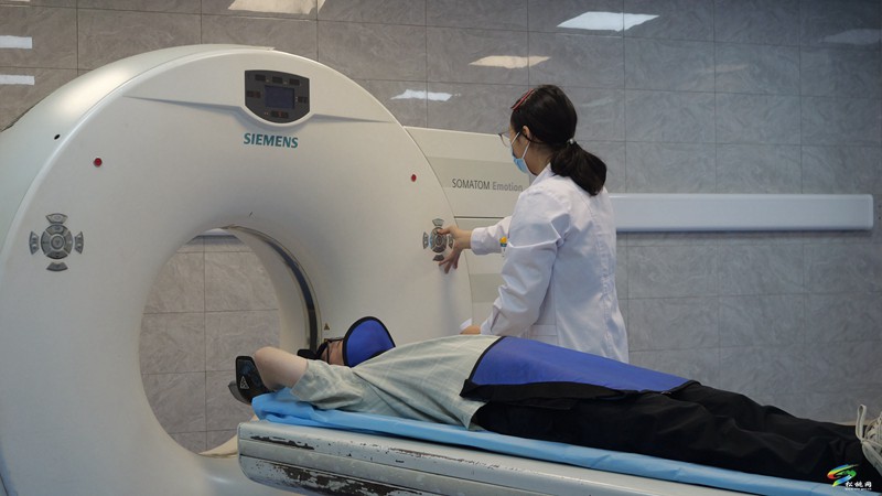 松桃組織專家人才進(jìn)行免費(fèi)健康體檢