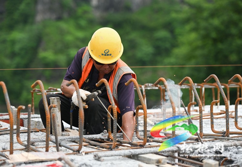 松桃：虎渡口大橋建設(shè)進(jìn)入沖刺階段