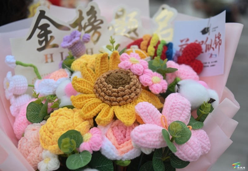 高考落幕，青春啟航——直擊松桃高考結(jié)束現(xiàn)場