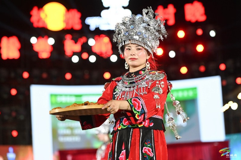 【吃貴州“晚飯”·看松桃村晚】松桃村晚第十期圓滿落幕 鄉(xiāng)村文化盛宴再掀高潮