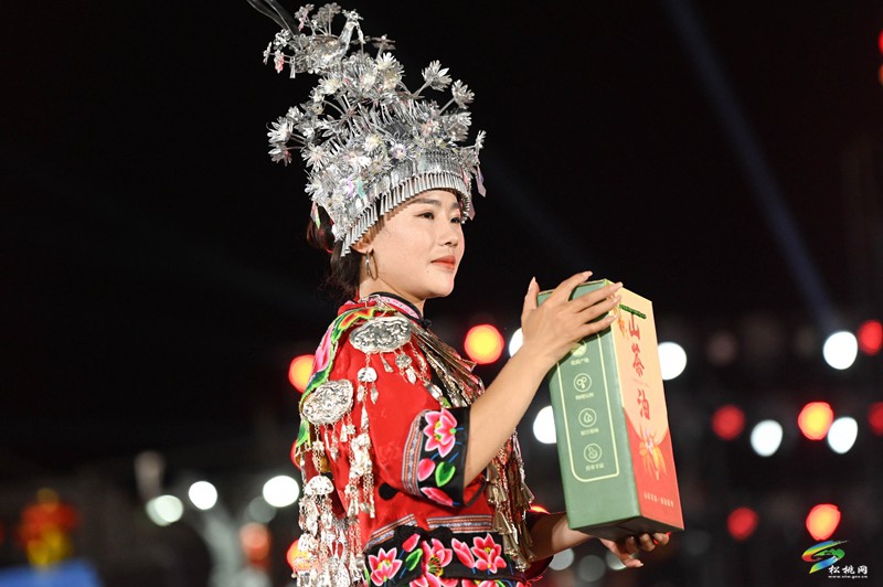 【吃貴州“晚飯”·看松桃村晚】松桃村晚第十期圓滿落幕 鄉(xiāng)村文化盛宴再掀高潮