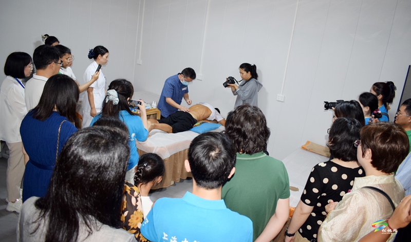 滬黔中醫(yī)藥專家博士團赴我縣開展實踐活動 義診調(diào)研賦能基層醫(yī)療