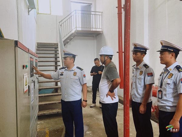 松桃消防聯(lián)合多部門開(kāi)展企業(yè)消防安全檢查