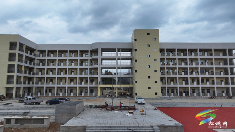 松桃思源實驗學(xué)校建設(shè)沖刺收尾