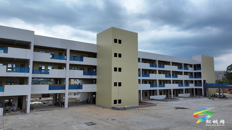 松桃思源實驗學(xué)校建設(shè)沖刺收尾