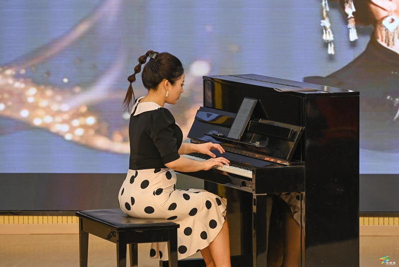 “香音飄歌”中外名曲音樂會在我縣精彩奏響