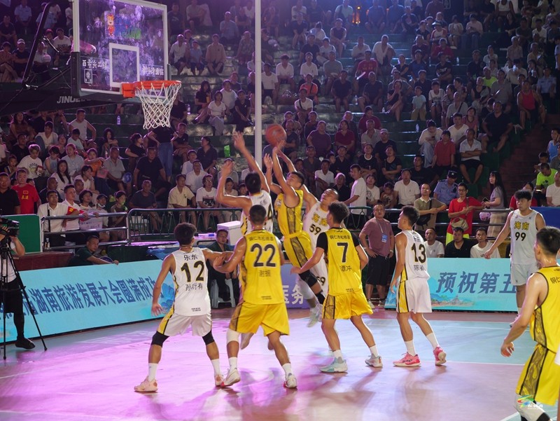 全國“村BA”南部賽區(qū)小組賽貴州松桃隊險勝海南樂東隊