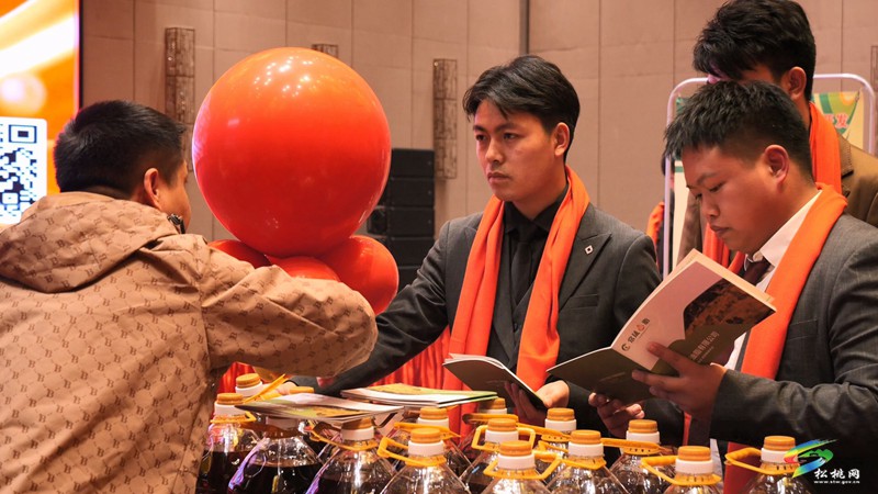 培養(yǎng)電商人才 助力黔貨出山