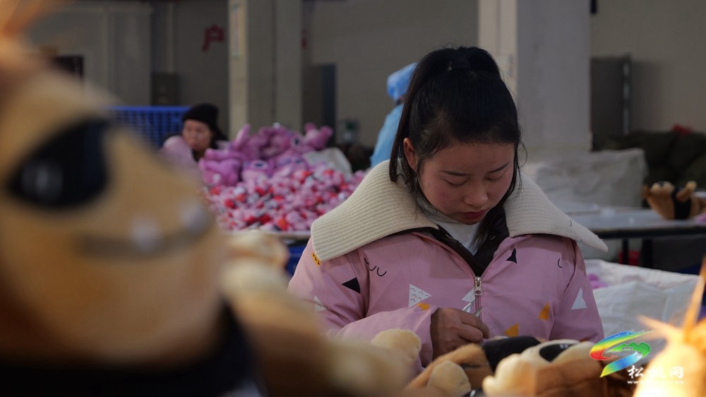 松桃:企業(yè)訂單旺 新年生產(chǎn)忙
