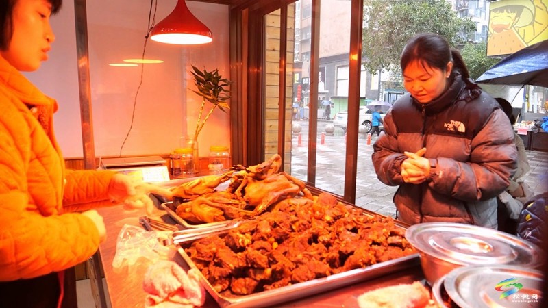 【網絡中國節(jié)·春節(jié)】地道美食喚醒年味記憶