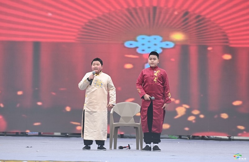 松桃：誰(shuí)“語(yǔ)”爭(zhēng)鋒 春之語(yǔ)“話松桃”語(yǔ)言藝術(shù)大賽濃情上演