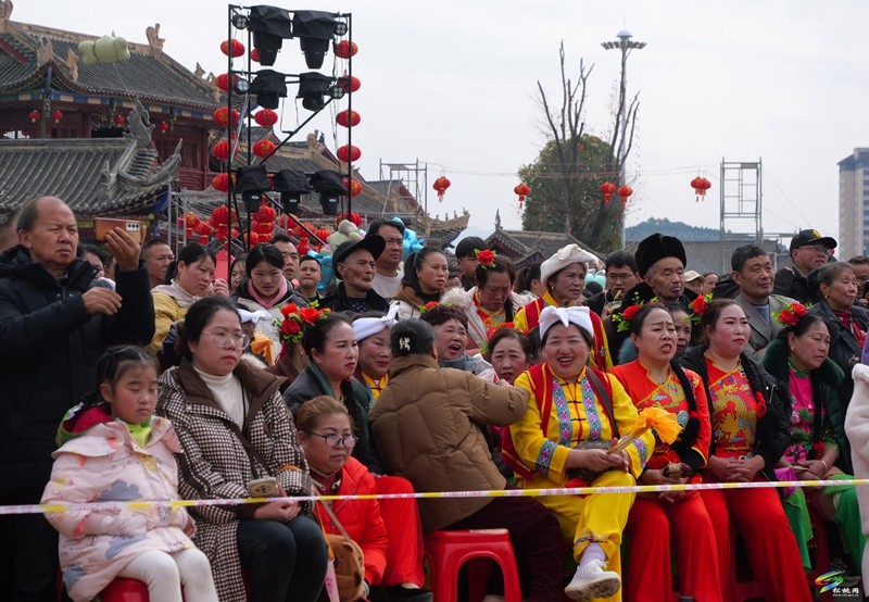 松桃：“民星”閃耀 春之韻“美麗鄉(xiāng)村歡樂(lè)匯”才藝大賽舉行