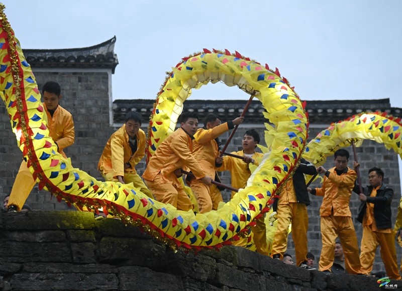 松桃寨英古鎮(zhèn)：滾龍翻騰賀新春?鑼鼓喧天慶佳節(jié)